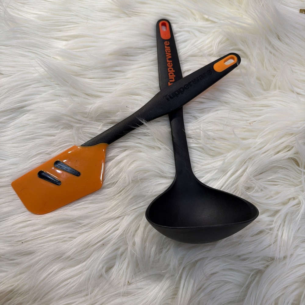 Tupperware Chef Series serving ladle And Scraper 8700-  647oa Black And Orange